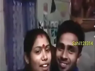 sonu didi ko fuck karnewala ki bahan dusre se chudati hui.leaked video